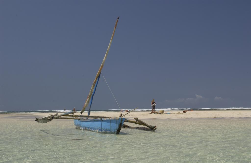 Diani House Hotel Diani Beach Buitenkant foto